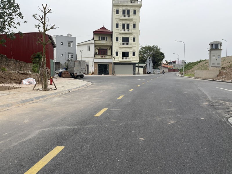 Bán đất mặt đê Phúc Lợi 76,5m2: Vị trí đẹp, đường rộng 10m, ô tô đỗ, xây tự do 2