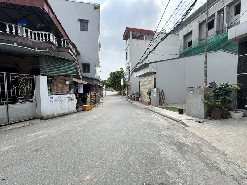 Đất thổ cư xóm 4 Đông Dư - DT: 59,1m2 - Vị trí kinh doanh đỉnh, gần hồ, trường, chợ 2