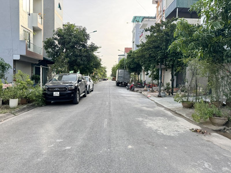 Vay ngân hàng hơi quá sức, chủ đang thở oxy cần bán gấp 60m2 đất đường 17m TĐC Trâu Quỳ. Giá Tốt! 3