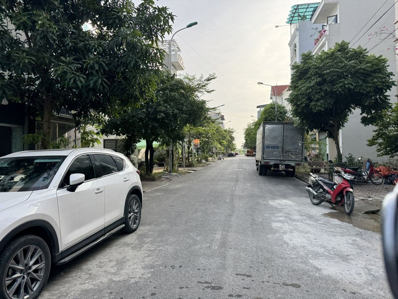 Vay ngân hàng hơi quá sức, chủ đang thở oxy cần bán gấp 60m2 đất đường 17m TĐC Trâu Quỳ. Giá Tốt! 4