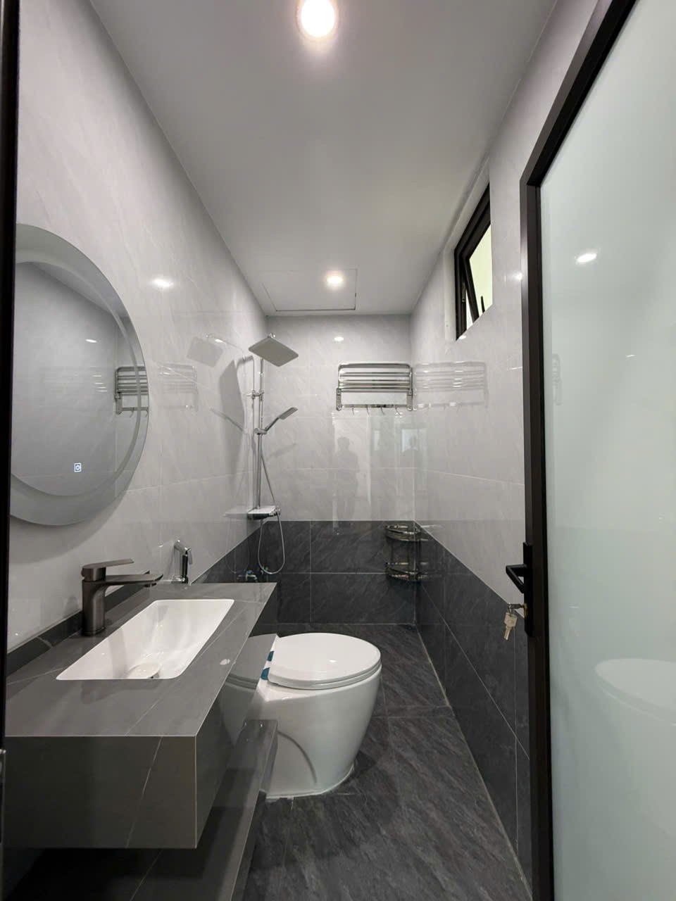 Bán gấp Nhà An Trai, 30.4m, 5 tầng , nội thất xịn, ô tô đỗ cổng, View hồ thoáng mát 5