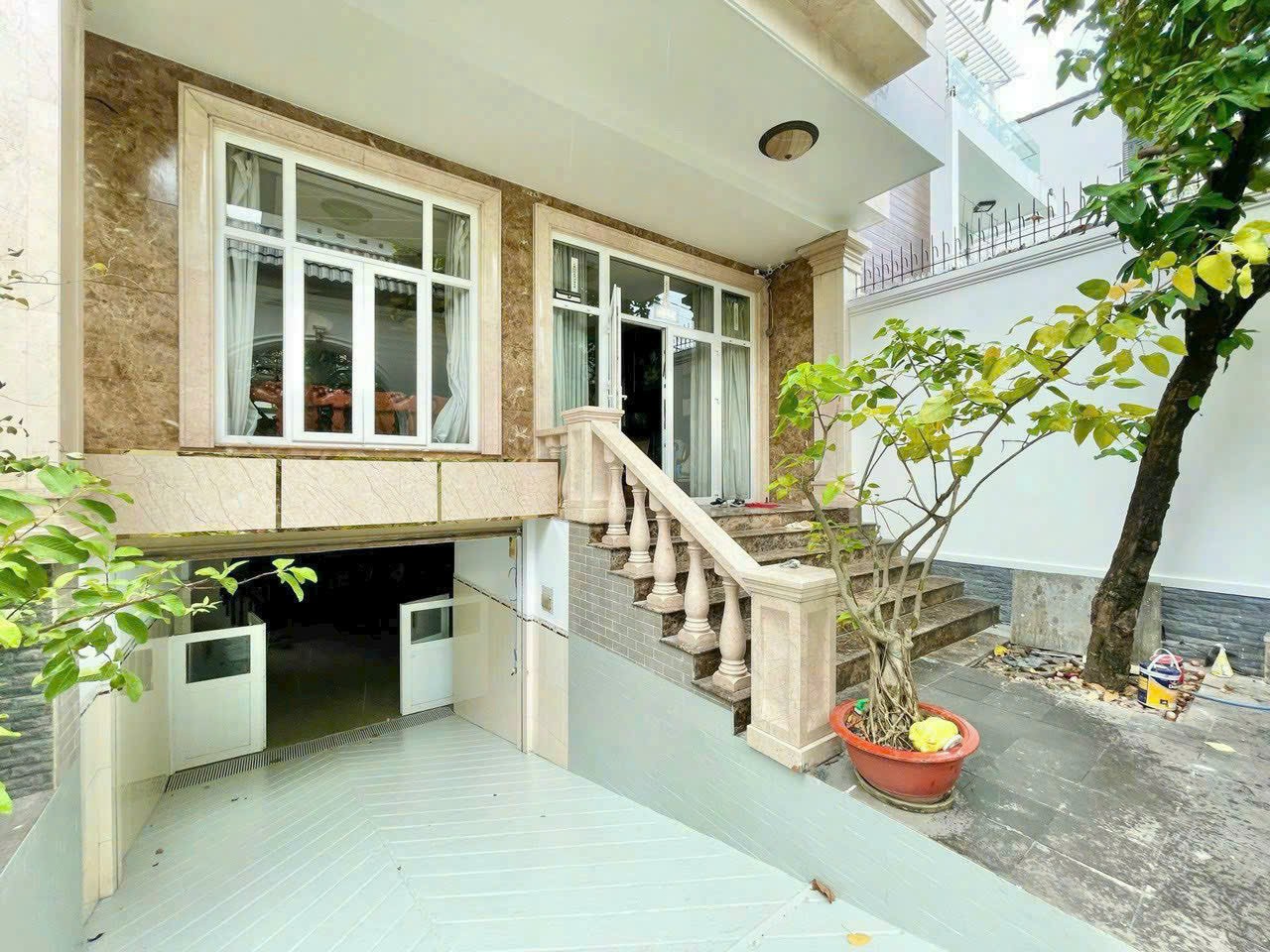 Cần bán Nhà mặt tiền Phường Hiệp Bình Chánh, Thủ Đức, Diện tích 246m², Giá 32 Tỷ
