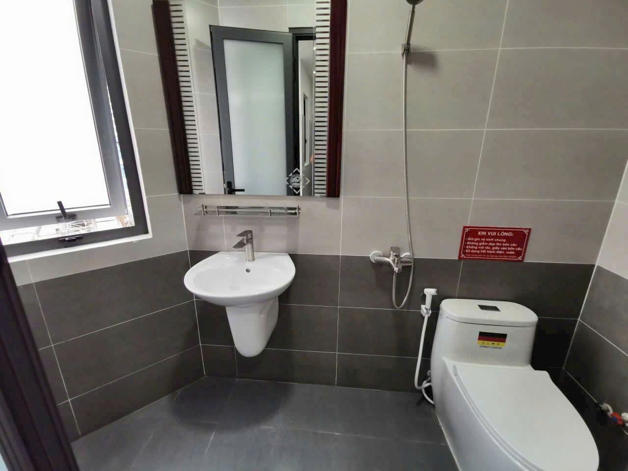 Nhà trọ cao cấp 27 phòng mt đường Đặng Thế Phong, p Tân Sơn Nhì, Tân Phú dt 209m2 giá 31 tỷ 5