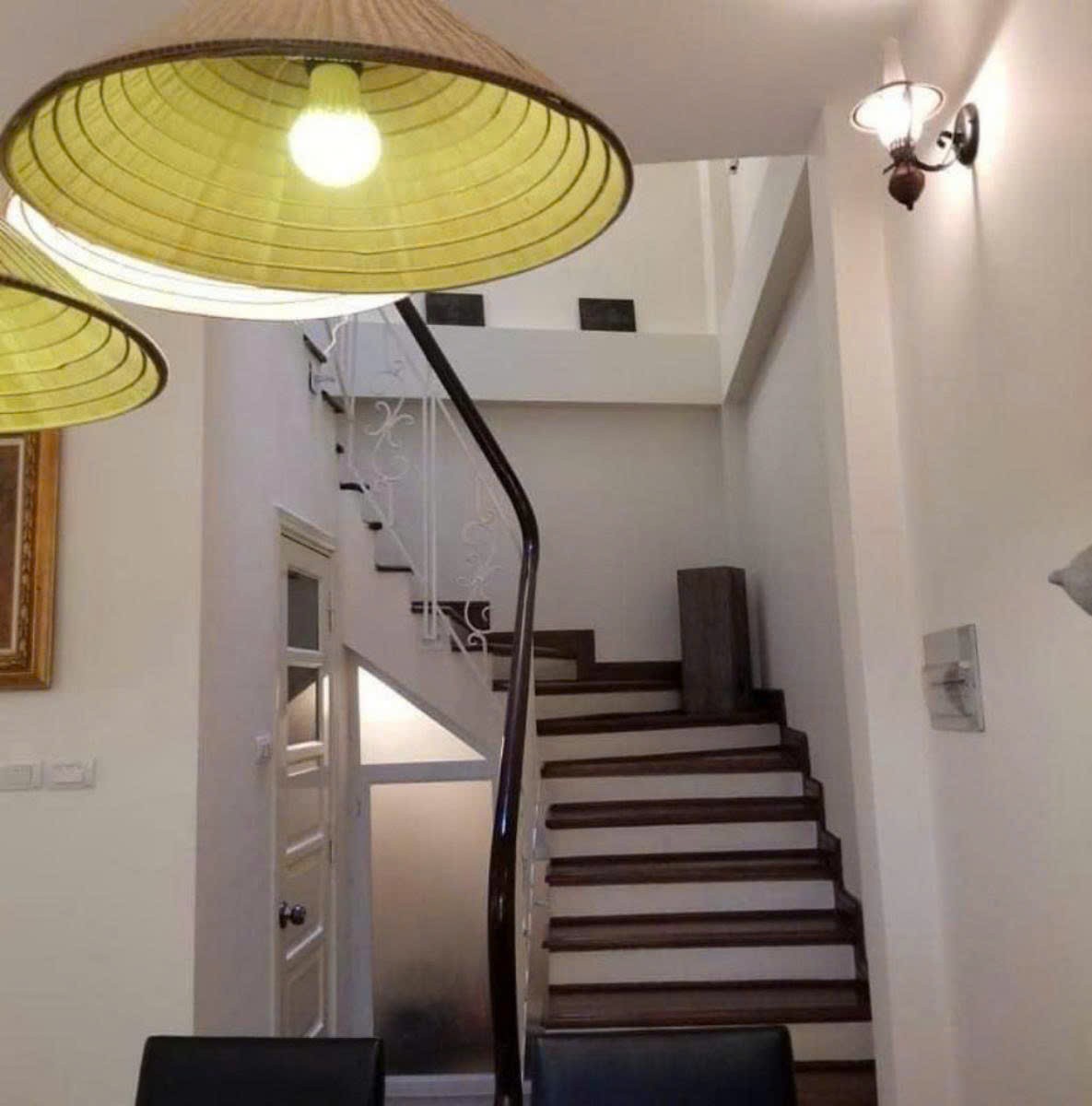 Cần bán Biệt thự đường Âu Cơ, Phường Quảng An, Diện tích 90m², Giá 31.5 Tỷ 8