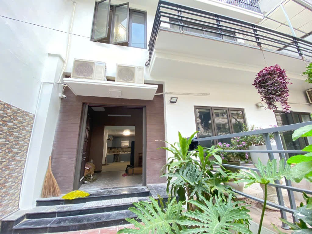 Cần bán Nhà mặt tiền đường Tạ Quang Bửu, Phường Bách Khoa, Diện tích 240m², Giá 13.5 Tỷ 3