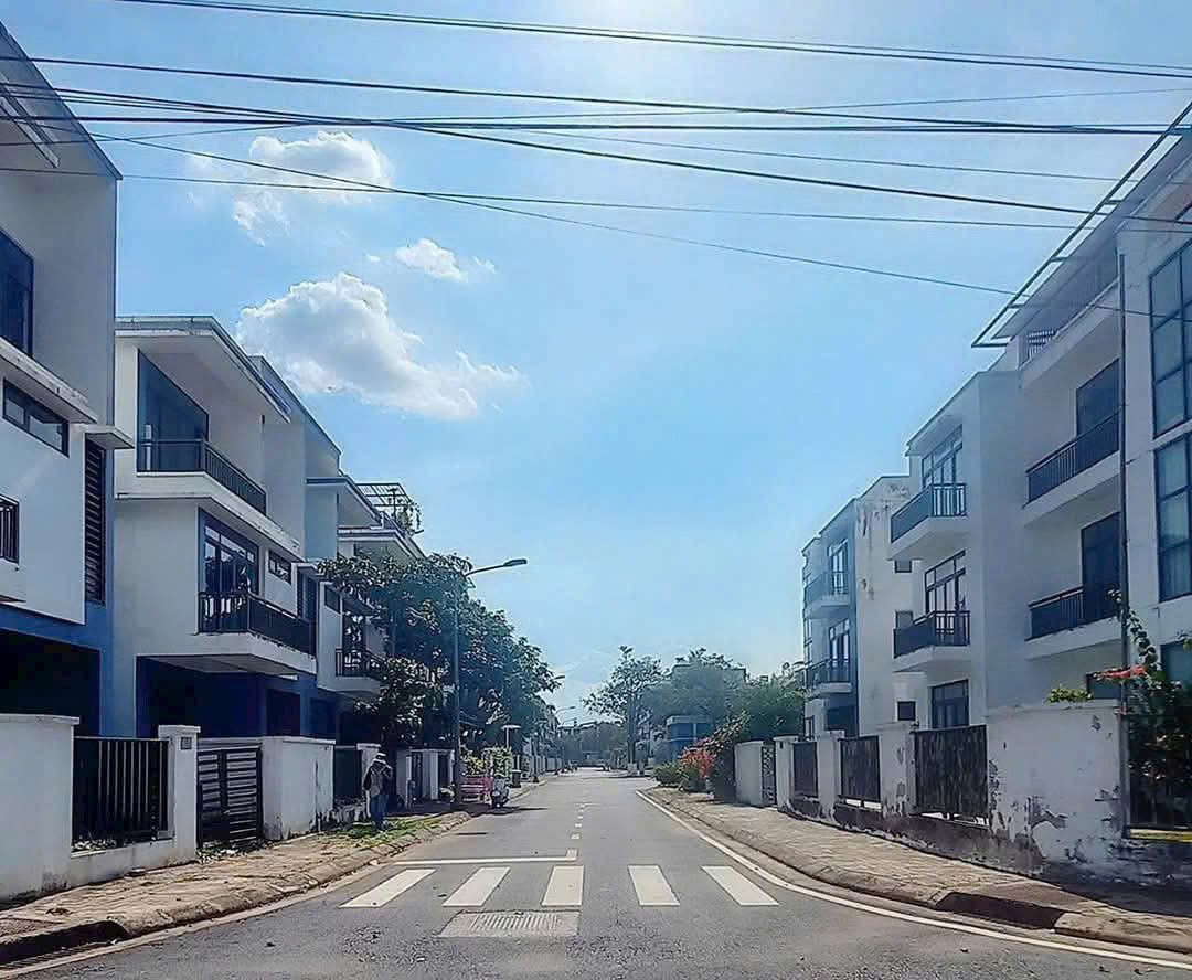 Cần bán Nhà mặt tiền Phường Trường Thạnh, Quận 9, Diện tích 221m², Giá 17.7 Tỷ