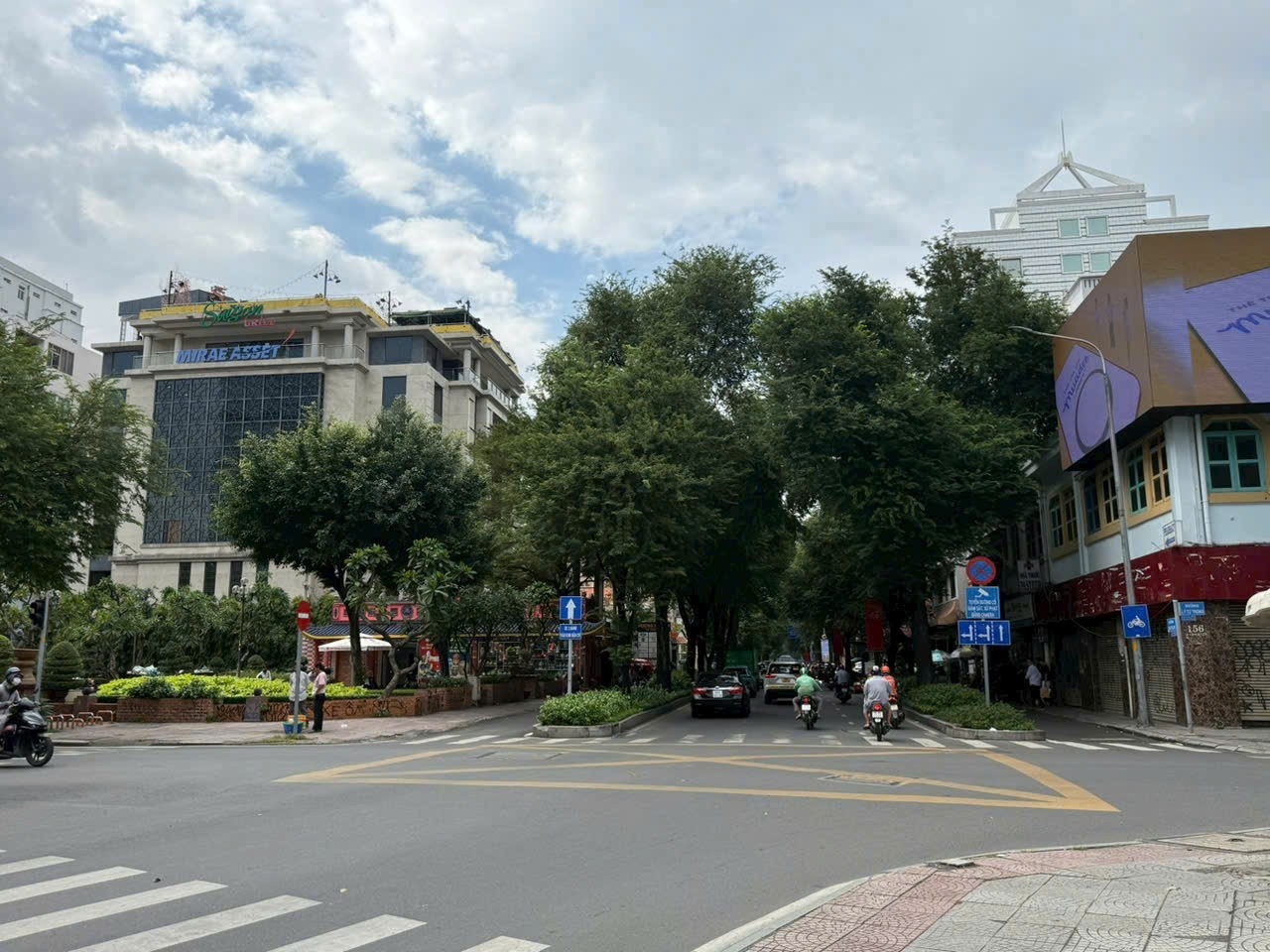 Cho thuê Văn phòng Quận 1, Hồ Chí Minh, Diện tích 1600m², Giá Thương lượng 6
