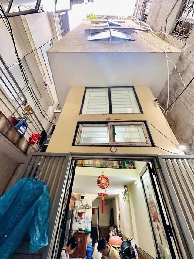 NHÀ ĐẸP DÂN XÂY LÔ GÓC 3 THOÁNG Thịnh Quang- Đống Đa 48m2,X 4 tầng 8.1 tỷ.