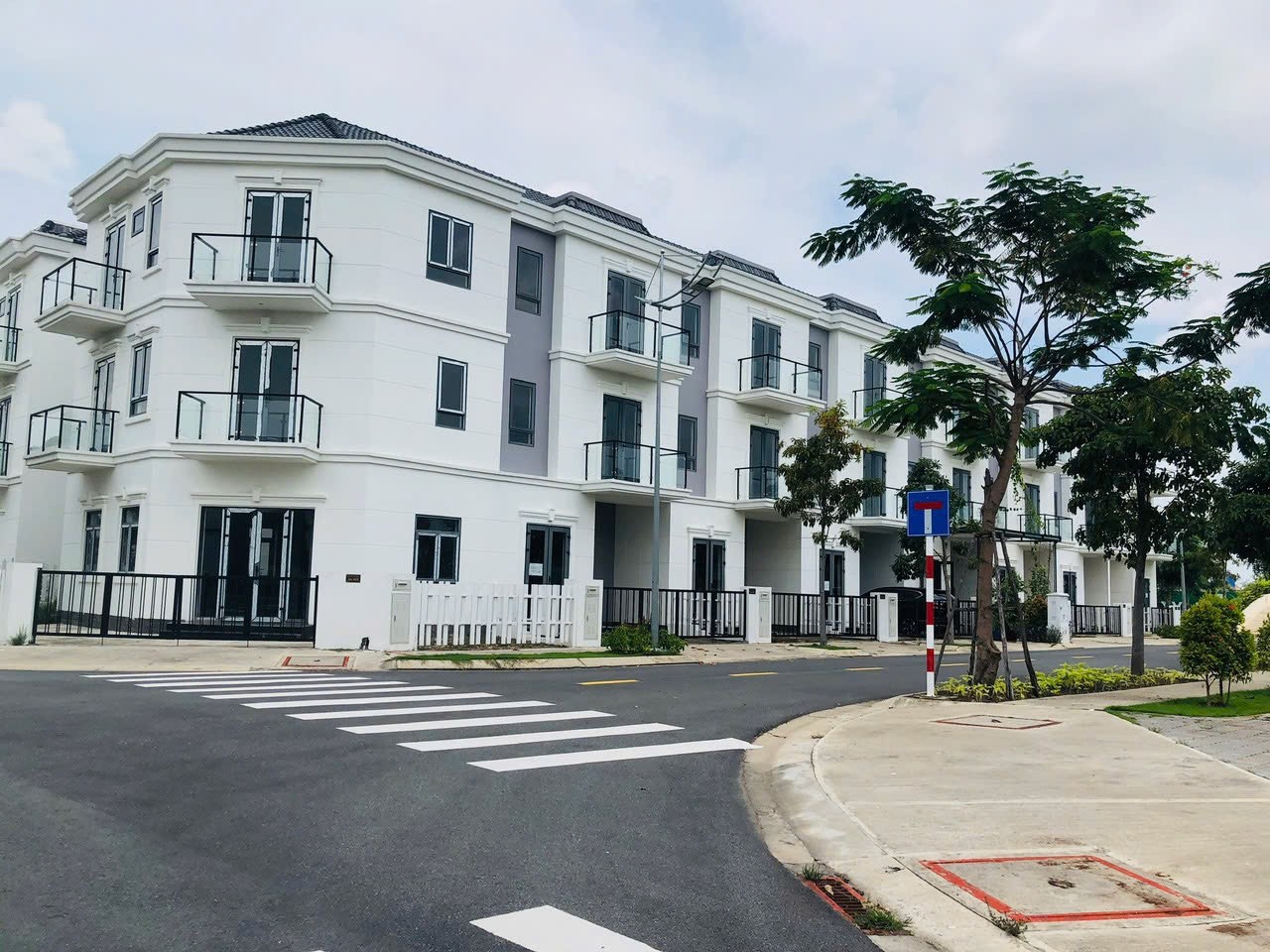 Cần bán Biệt thự Phường Trường Thạnh, Quận 9, Diện tích 136m², Giá 14.2 Tỷ