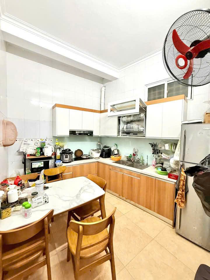 CHÍNH CHỦ CẦN BÁN NHÀ LIỀN KỀ 86M GIÁ 20.5 TỶ , VĂN KHÊ HÀ ĐÔNG Ô TÔ TRÁNH , KINH DOANH . 2