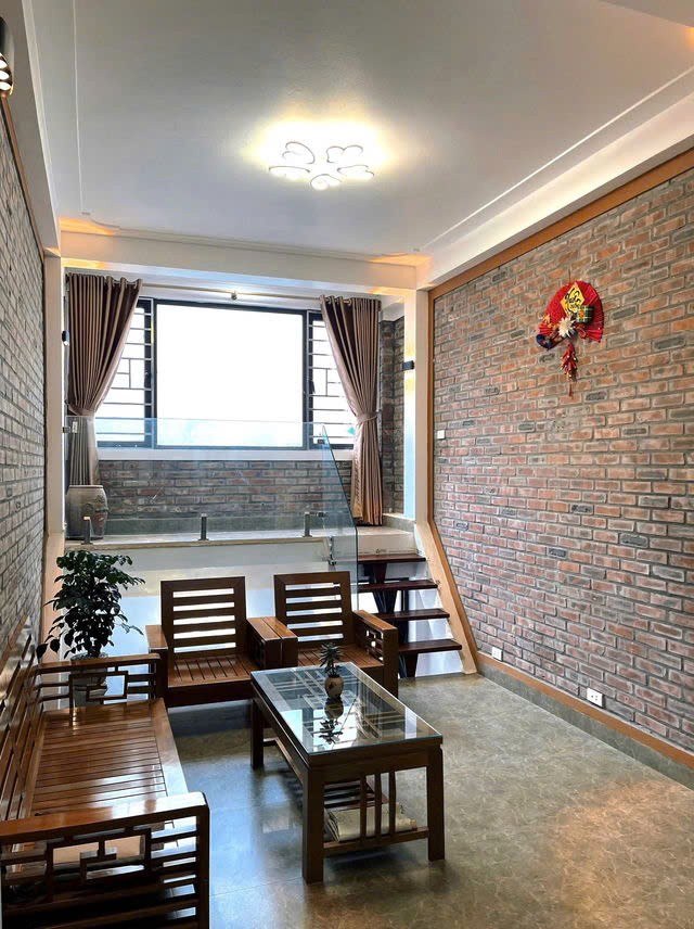 BÁN NHÀ Phố Ngọc Thụy NGÕ THÔNG Ô TÔ VÀO NHÀ 35M2,X 5 tầng,mặt tiền 3.3m, 7.6 tỷ Long Biên 3