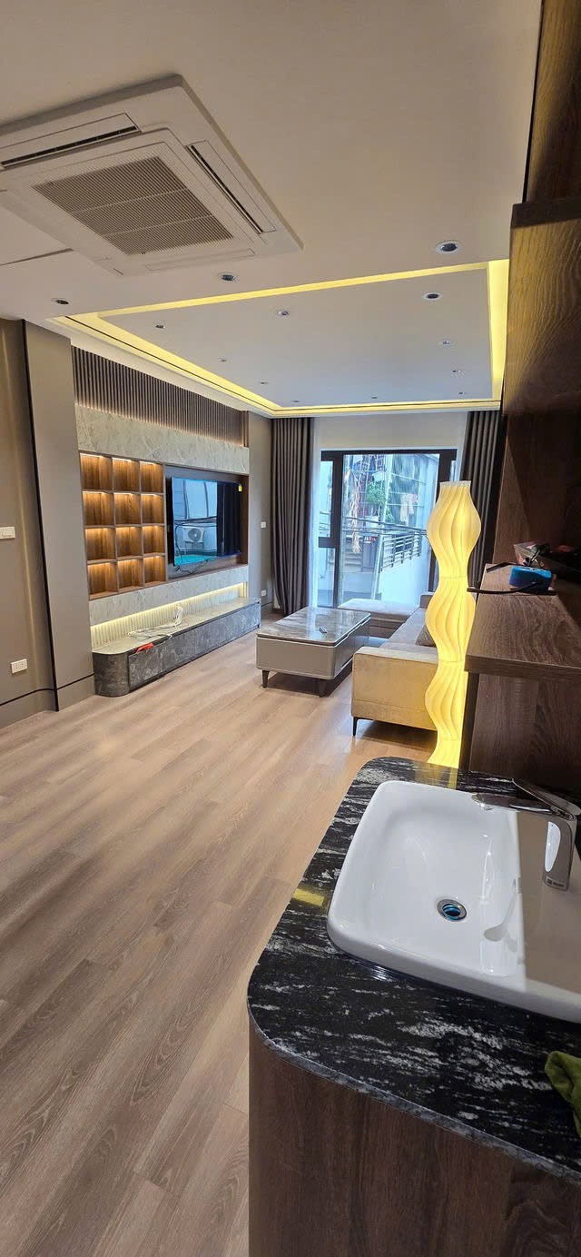 HAO HẬU 7 TẦNG Ô TÔ VÀO NHÀ NGÕ THÔNG KINH DOANH  Ngọc Thụy 35m2,X mặt tiền  3.5m, 11.5 tỷ Long 4