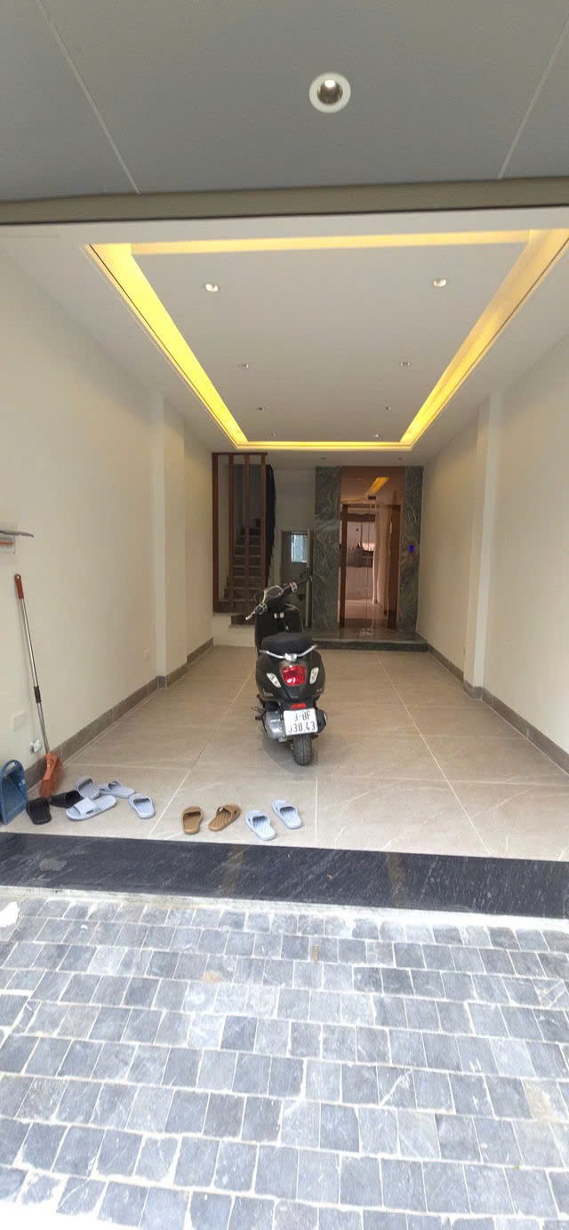 HAO HẬU 7 TẦNG Ô TÔ VÀO NHÀ NGÕ THÔNG KINH DOANH  Ngọc Thụy 35m2,X mặt tiền  3.5m, 11.5 tỷ Long 3