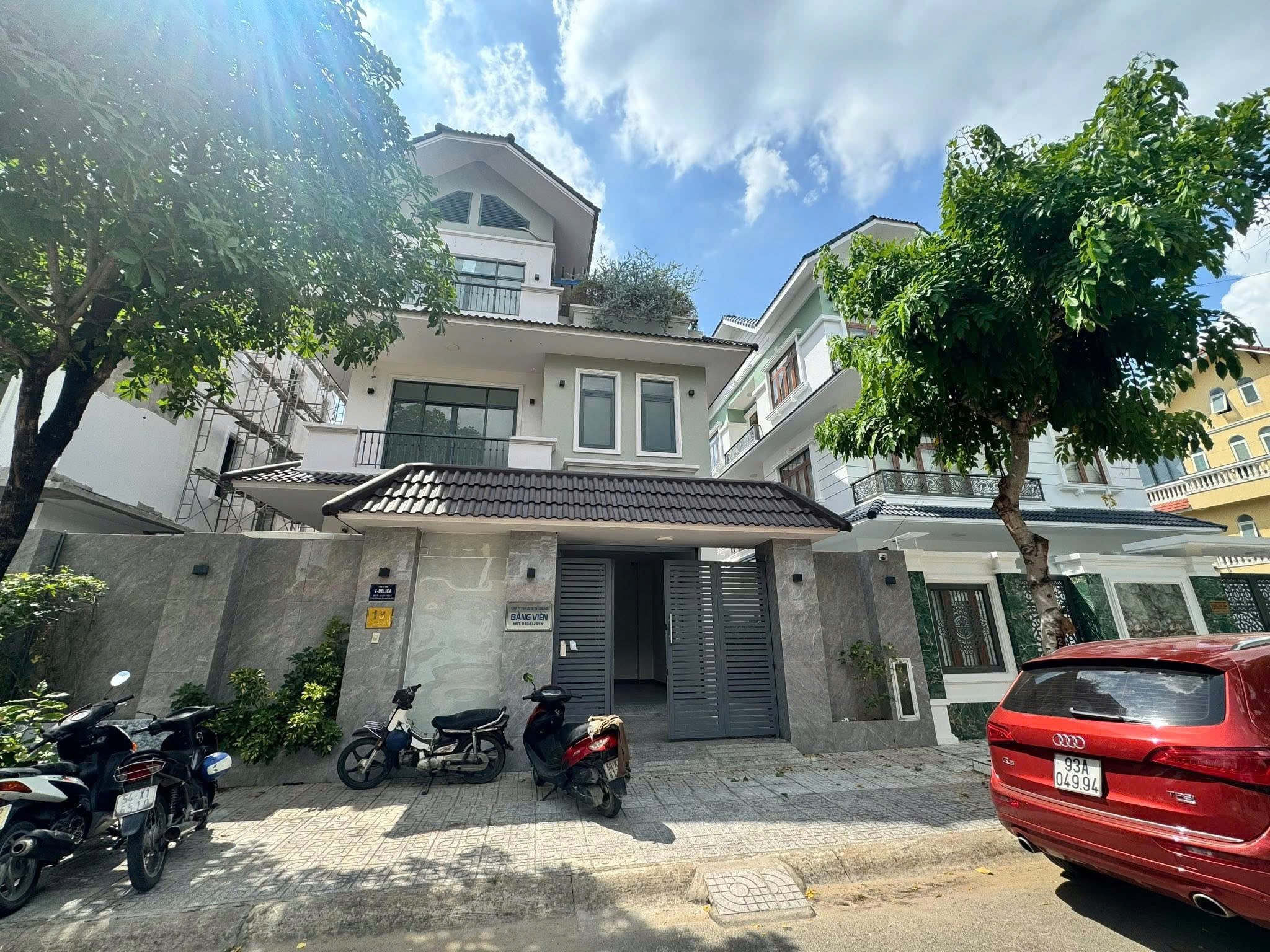 Cho thuê Biệt thự Phường Phước Long B, Quận 9, Diện tích 216m², Giá 30 Triệu/tháng 2