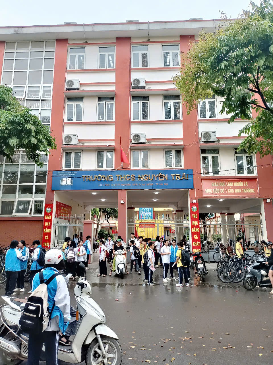 VÍP Lô góc Bà Triệu,Hà Đông,Dt 35m,4 tầng, giá 6 tỷ. Gần Ôtô, kinh doanh 4