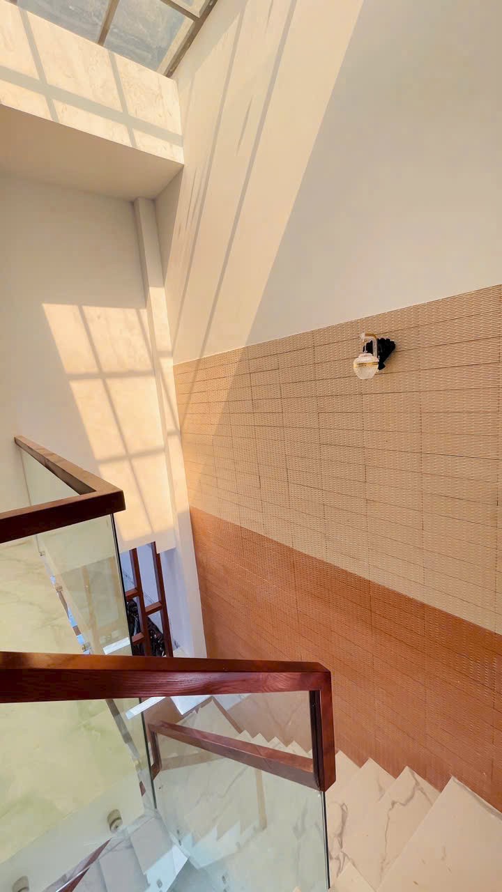 Nhà hẻm thị trấn Đức Hòa dt 130m2 1 lầu 3pn 3wc giá 2,6 tỷ