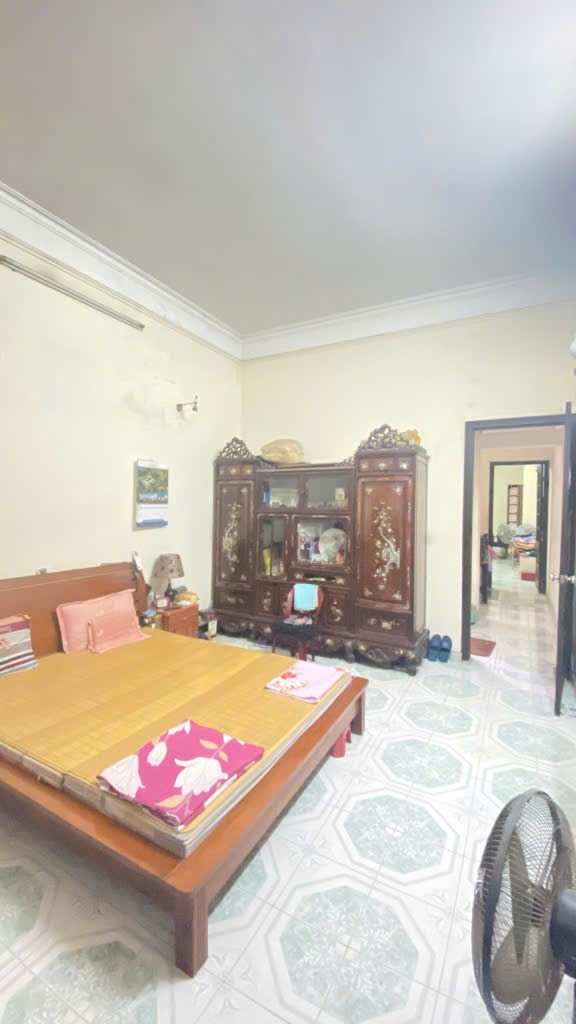Cần bán Nhà mặt tiền đường Minh Khai, Phường Mai Động, Diện tích 74m², Giá 9.9 Tỷ