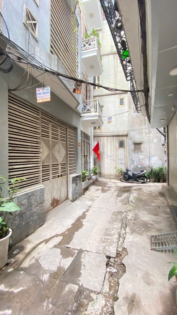 Cần bán Nhà mặt tiền đường Minh Khai, Phường Mai Động, Diện tích 74m², Giá 9.9 Tỷ 2