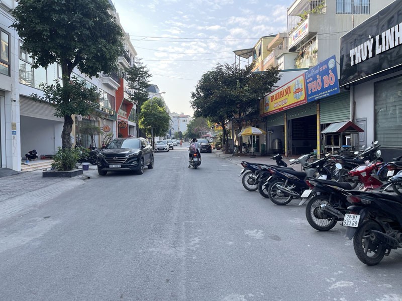 Bán 94,5m2 Shophouse Sông Hồng, trung tâm vùng lõi Gia Lâm, tiện ích ngập tràn