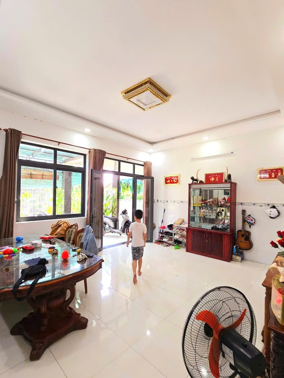 Kinh Khủng Khiếp, Nhà Dt 201m2, ngang 6, Mặt Tiền, Quận 9, Giá chỉ 2.96ty 4