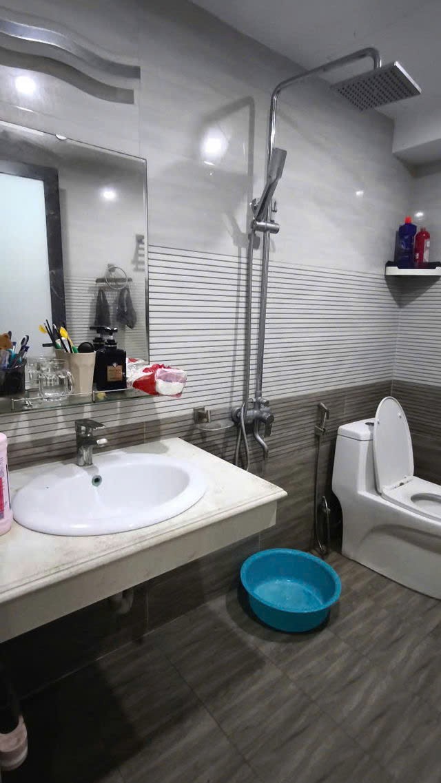 NHÀ ĐẸP XÂY KIÊN CỐ NGÕ THÔNG RỘNG Ngọc Thụy 44m2,X  4 tầng, mặt tiền  3.8m, 8.2 tỷ Long Biên. 5