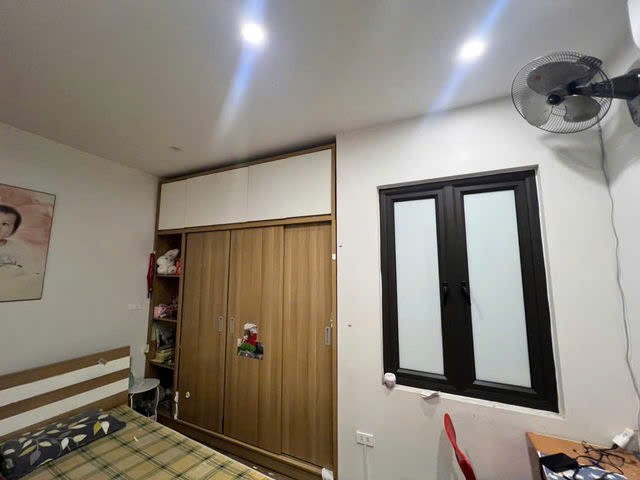 NAHF ĐẸP DÂN XÂY KIÊN CỐ Phố Nguyễn Văn Cừ 40m2,X  4 tầng, mặt tiền 4m,9.5 tỷ Long Biên. 2