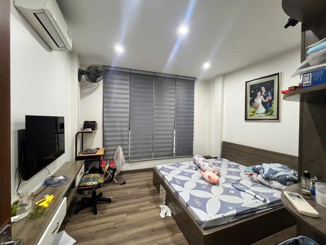 NAHF ĐẸP DÂN XÂY KIÊN CỐ Phố Nguyễn Văn Cừ 40m2,X  4 tầng, mặt tiền 4m,9.5 tỷ Long Biên. 5