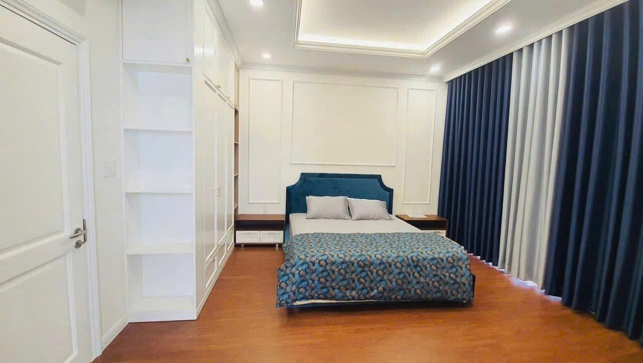 Cần bán Biệt thự Phường Phú Hữu, Quận 9, Diện tích 203m², Giá Thương lượng 2