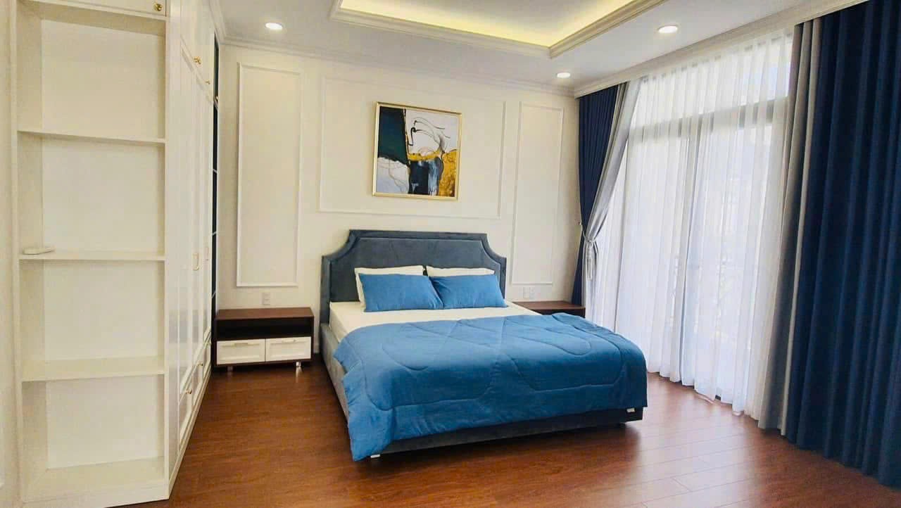 Cần bán Biệt thự Phường Phú Hữu, Quận 9, Diện tích 203m², Giá Thương lượng 5