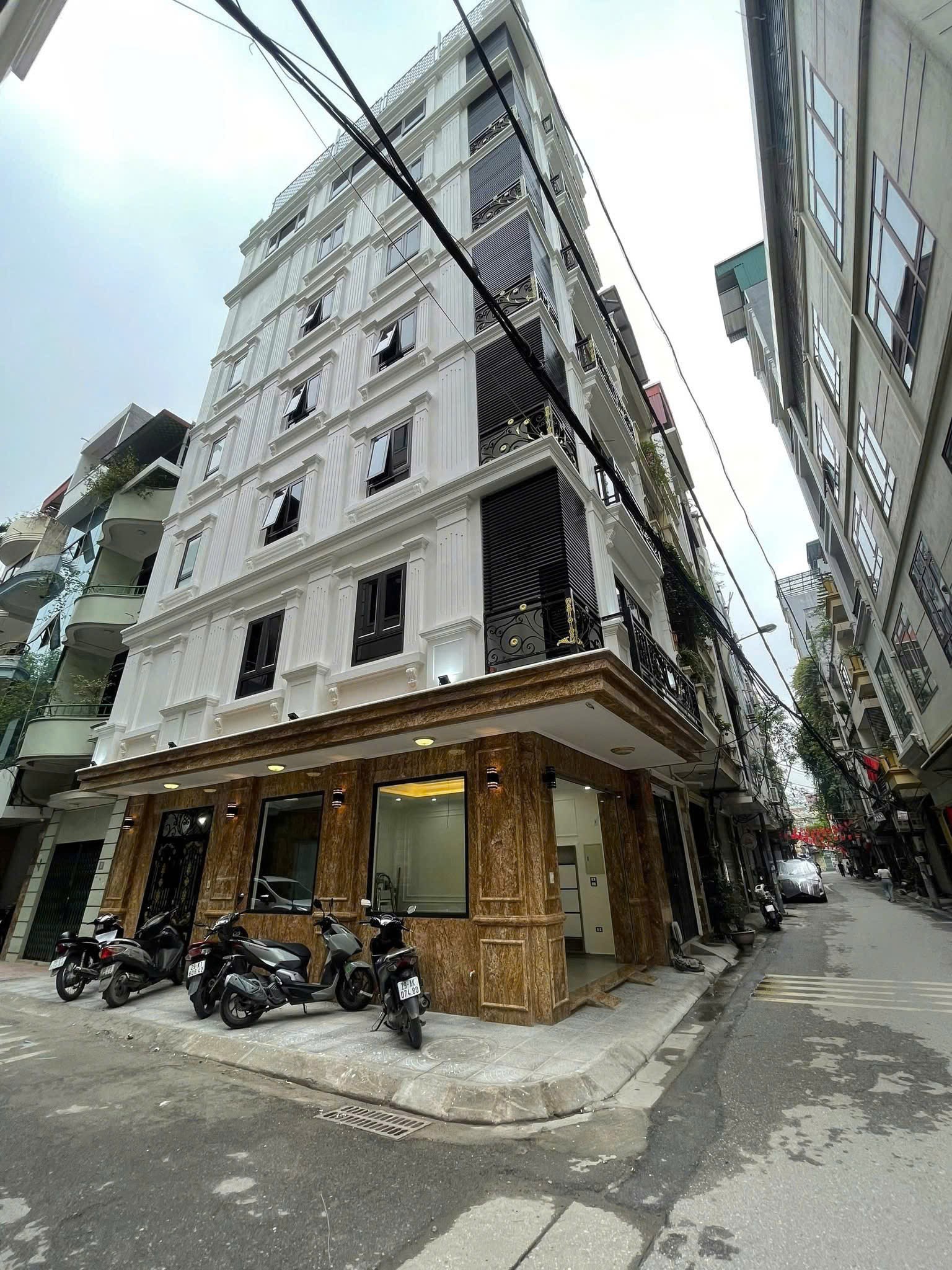 Hoa hậu mặt phố kinh doanh sầm uất - lô góc tại quận Ba Đình