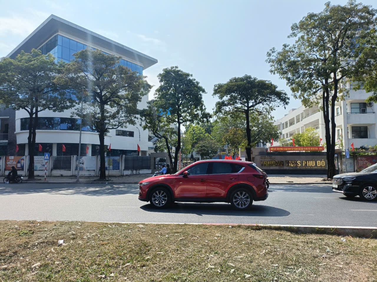 Đất PL Lê Quang Đạo 142m2-MT12.5m, vỉa hè KD, 2ôtô tránh, giá 41.tỷ 8 2