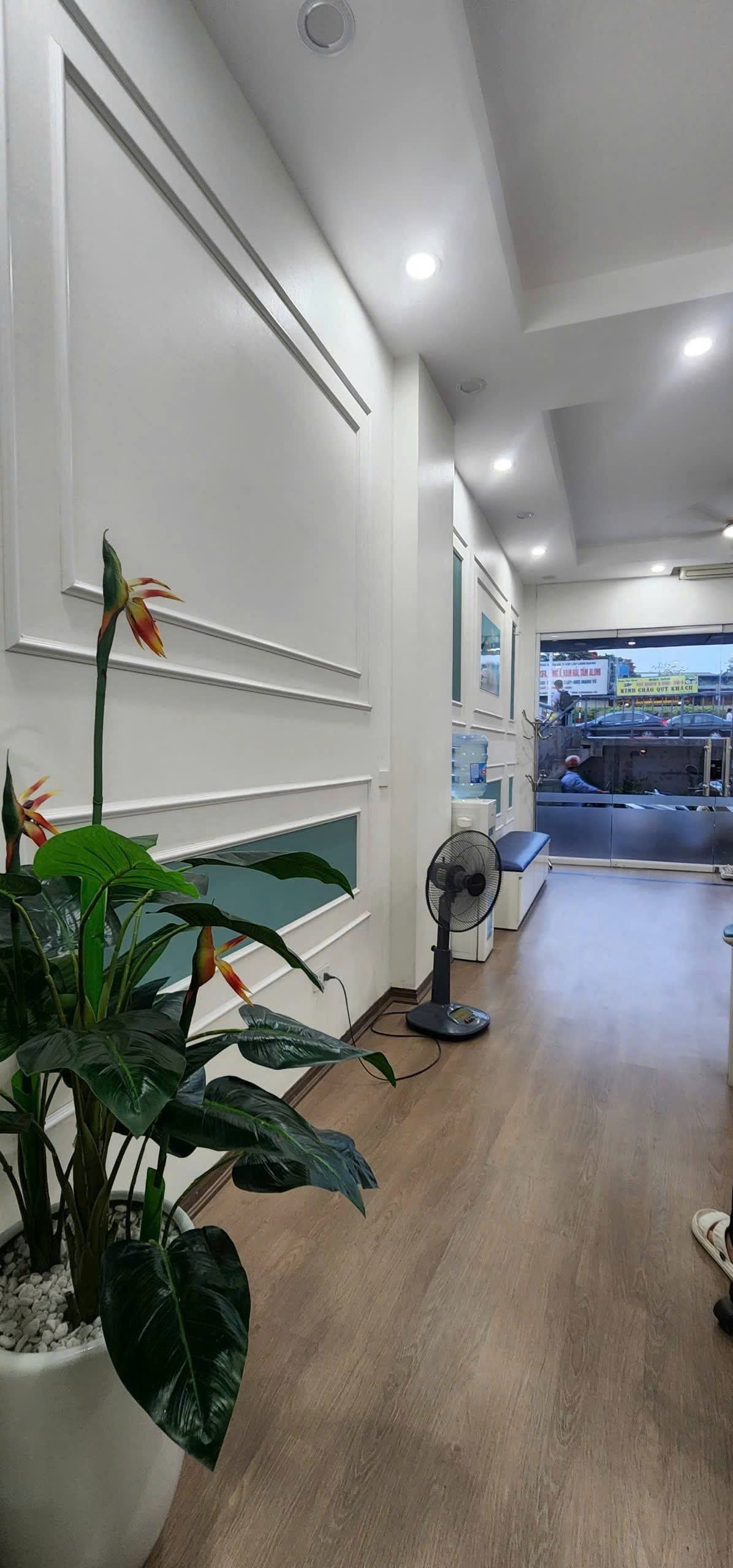 Cần bán Nhà mặt tiền đường Âu Cơ, Phường Nhật Tân, Diện tích 90m², Giá 36.5 Tỷ 5