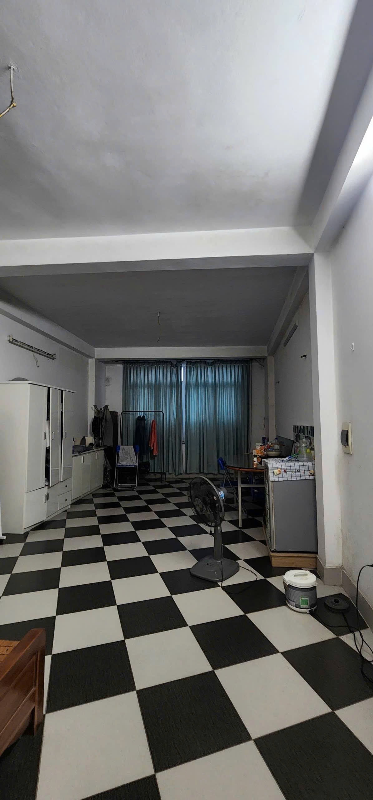 Cần bán Nhà mặt tiền đường Âu Cơ, Phường Nhật Tân, Diện tích 90m², Giá 36.5 Tỷ 8
