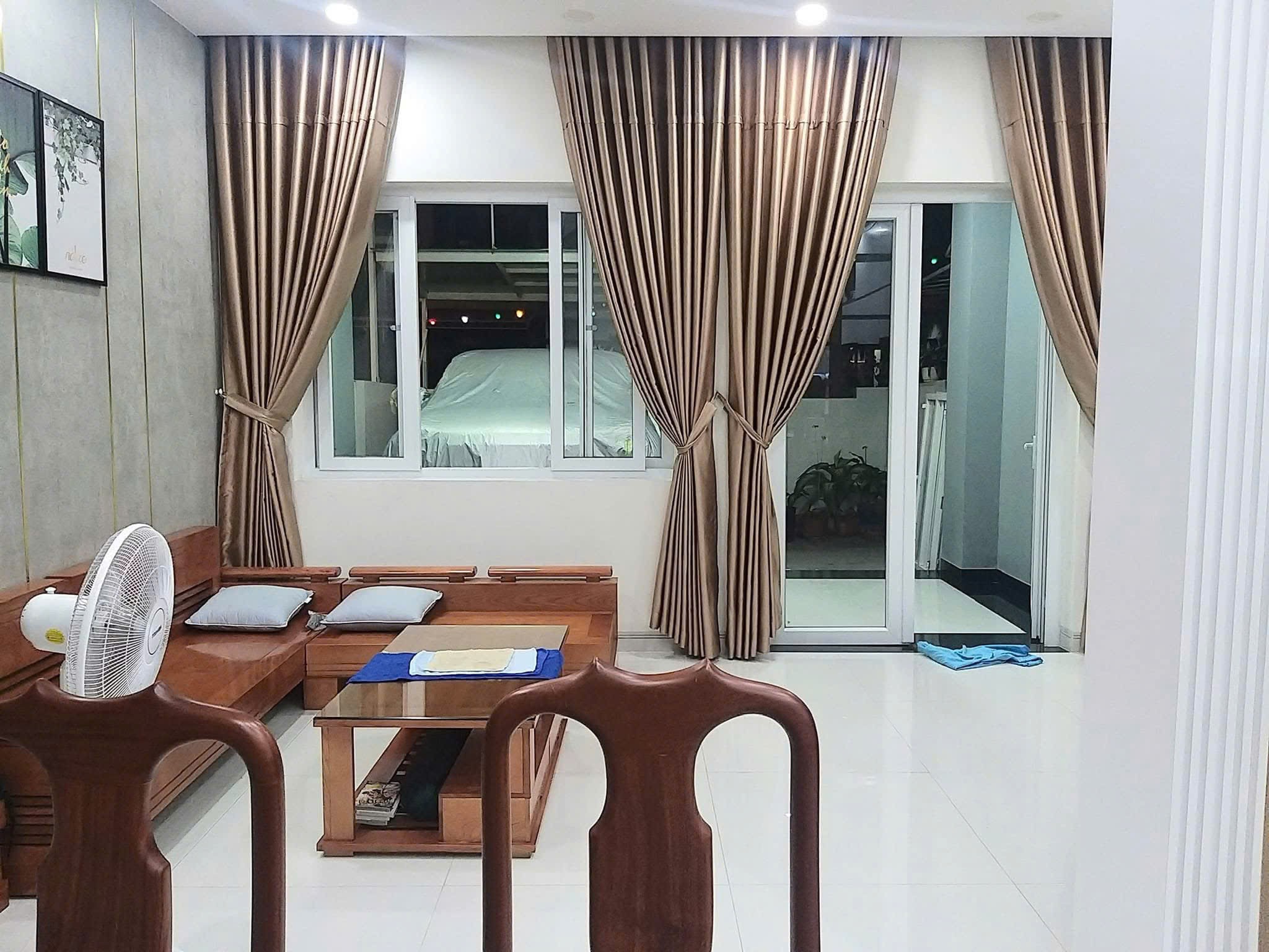 Cần bán Nhà mặt tiền Phường Phú Hữu, Quận 9, Diện tích 75m², Giá 7.7 Tỷ 2