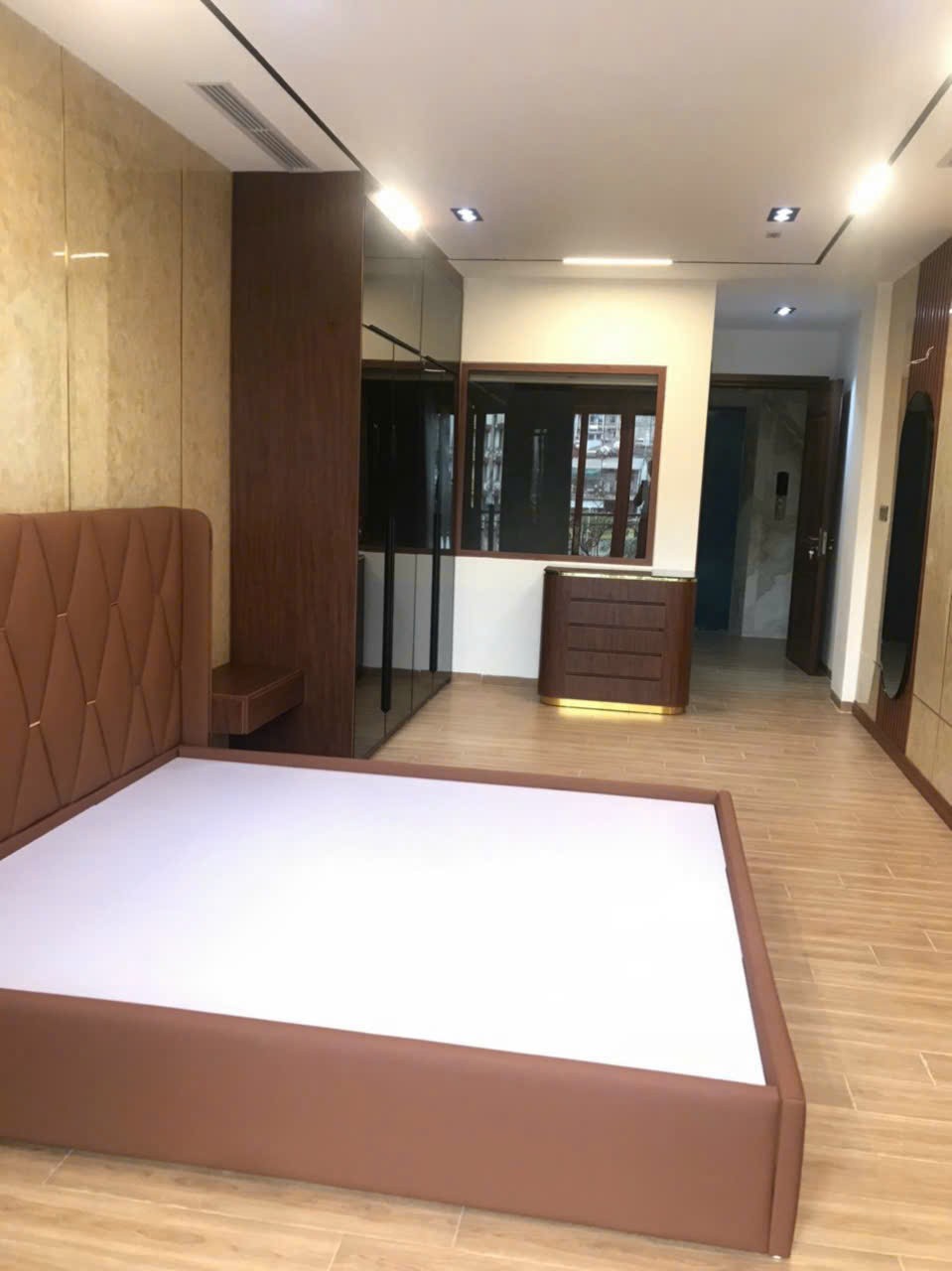 chủ giảm 1 tỷ, chỉ còn 15,5 tỷ căn liền kề THỊNH LIỆT, 65M, 5tầng, mặt tiền 5m, ở kinh doanh hết ý 3