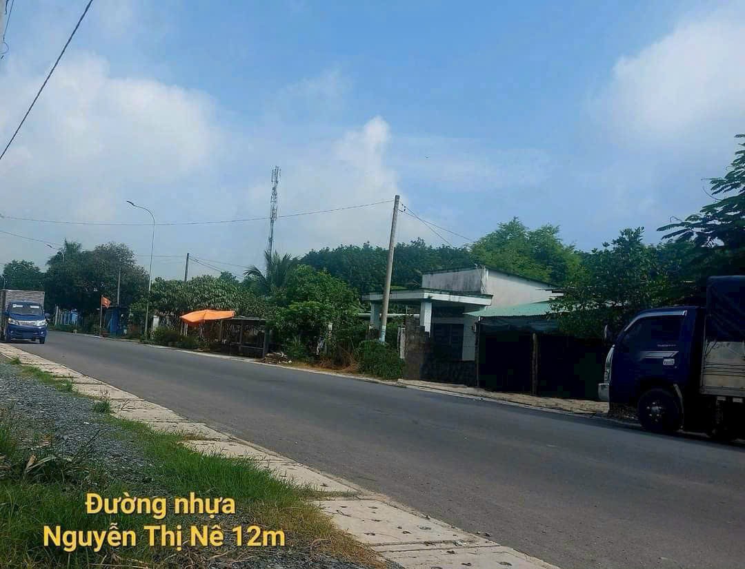 Xưởng mặt tiền Nguyễn Thị Nê, xã Phú Hòa Đông tổng dt 1600m2 giá 18 tỷ 2