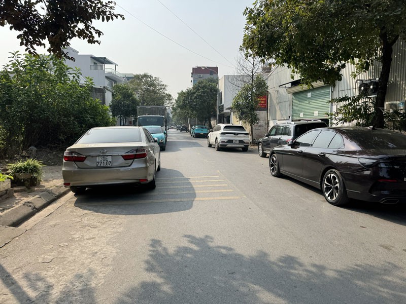 Cần bán 107m2 đất KĐT Trâu Quỳ - Sẵn nhà xưởng xho thuê - Tiện ích ngập tràn