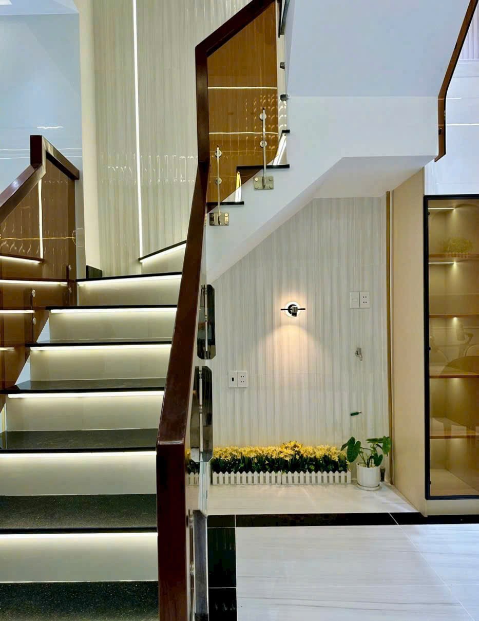 Nhà hẻm Phạm Đăng Giảng, Bình Hưng Hòa A dt 58,8m2 3 lầu 4pn 5wc giá 7,3 tỷ