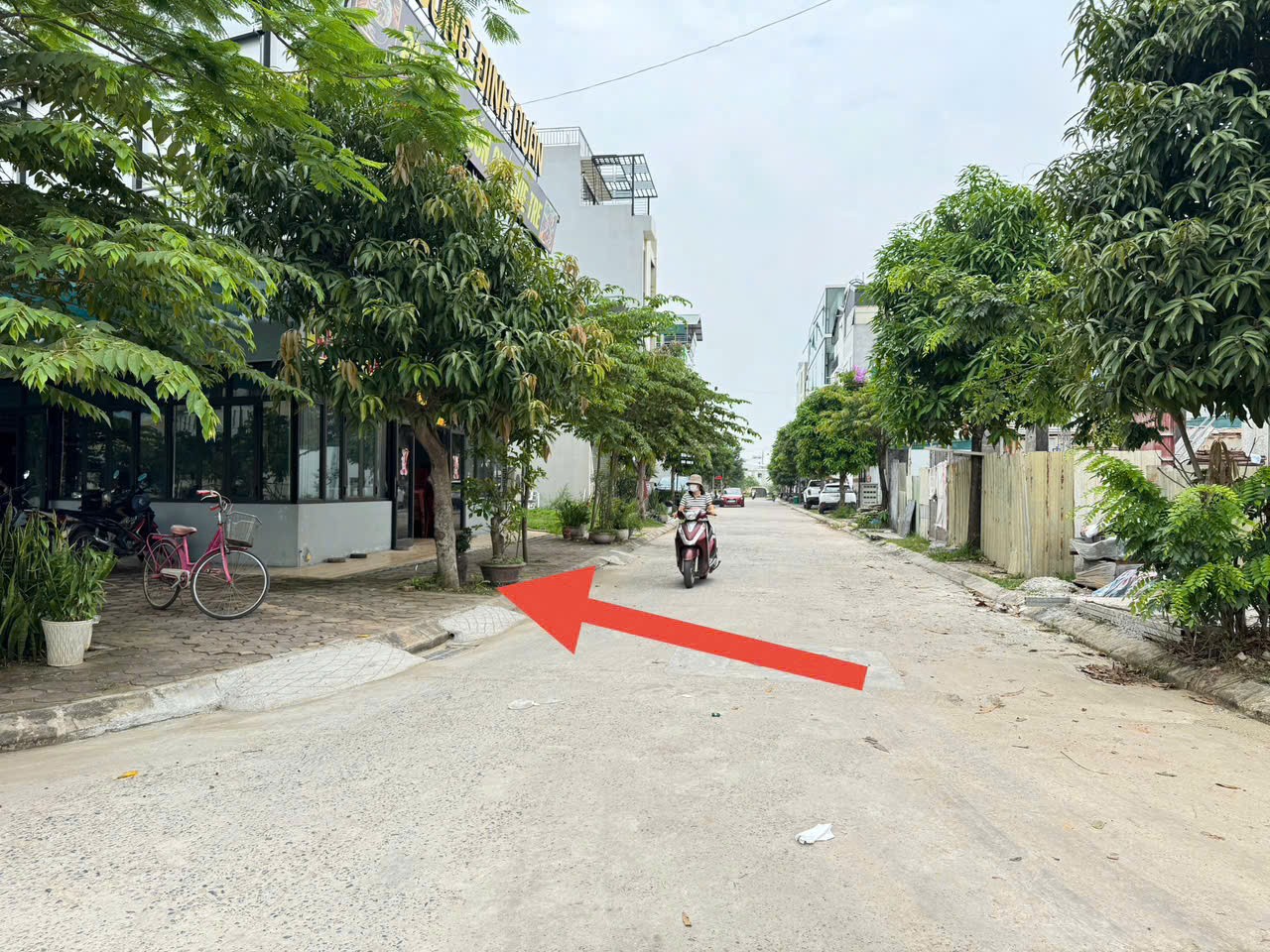 Bán đất đấu giá tổ 2, TT Chi Đông, Mê Linh. Tặng nhà 2 tầng, đang kinh doanh quán ăn 3