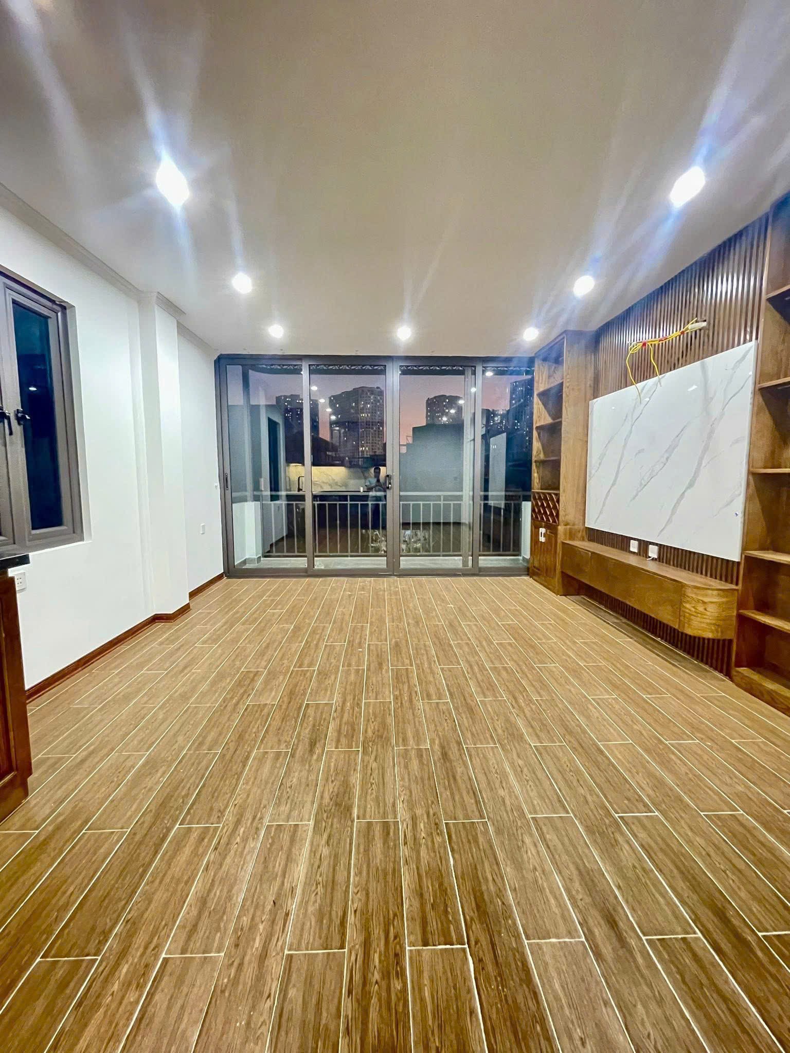 Chỉ 15 tỷ có nhà phân lô Vương Thừa Vũ 50m, 5T, ô tô vào nhà. 3