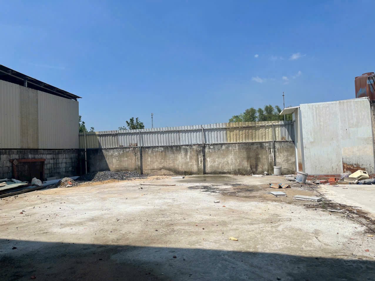 Xưởng cho thuê hẻm Võ Văn Bích dt 750m2 , điện 3 pha, đường xe tải giá 19tr / tháng