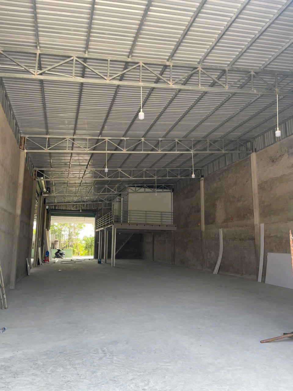 Xưởng cho thuê hẻm Võ Văn Bích dt 750m2 , điện 3 pha, đường xe tải giá 19tr / tháng 5