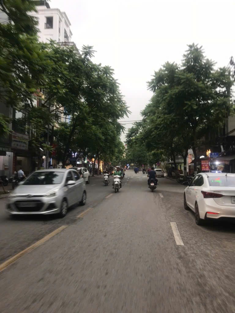 Cần bán Nhà mặt tiền đường Dương Văn Bé, Phường Vĩnh Tuy, Diện tích 78m², Giá 27 Tỷ 2