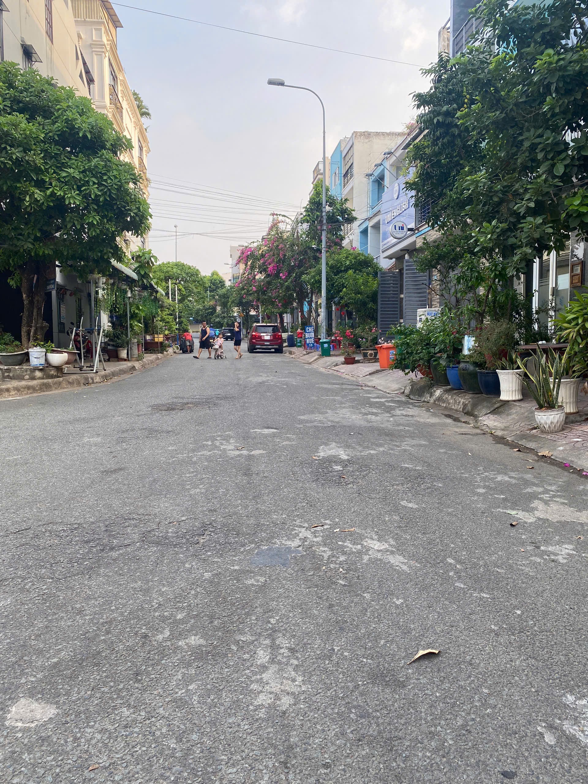 Lô góc 2 mặt tiền đường 447 tăng nhơn phú A 72m khu víp