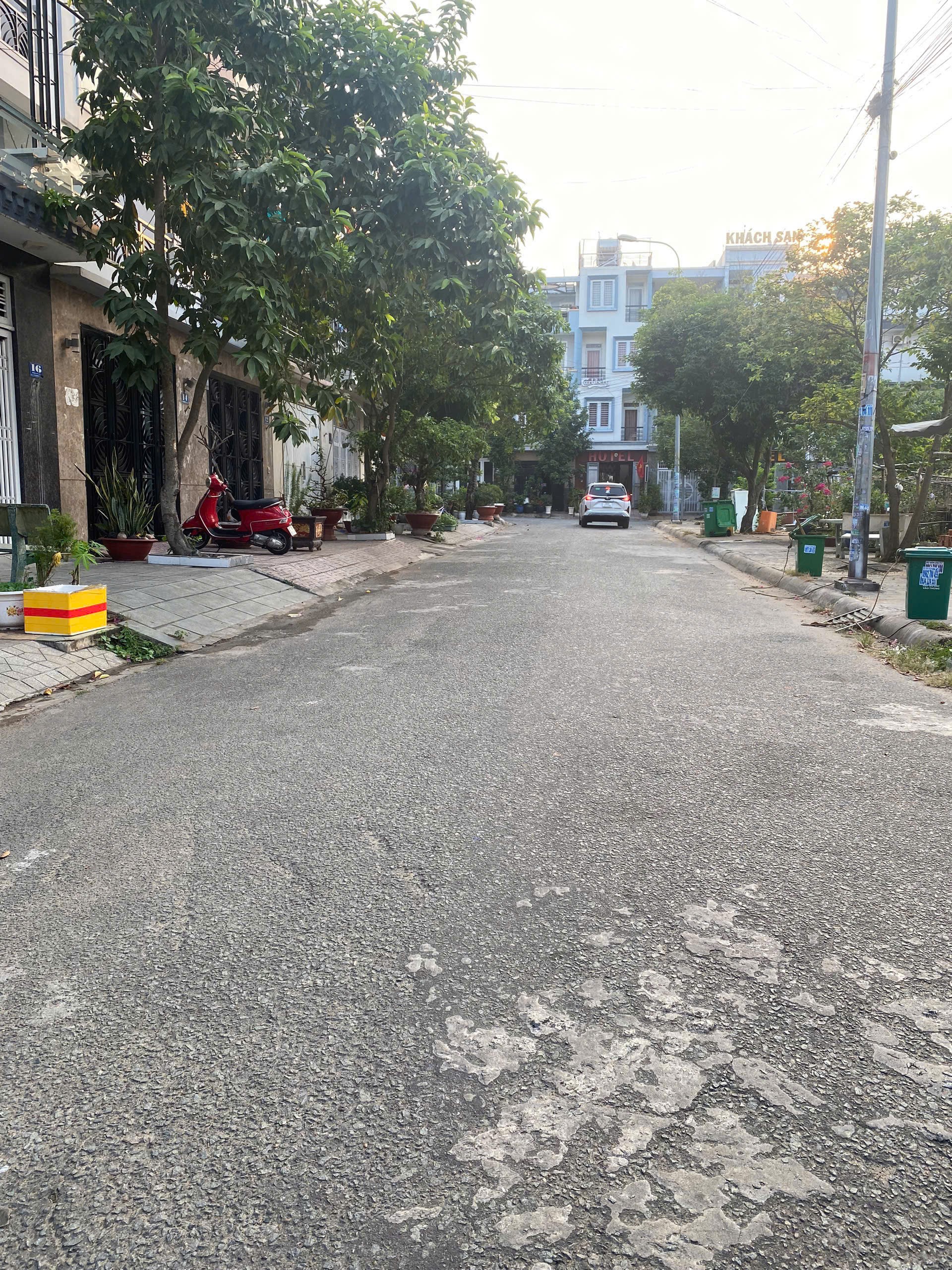 Lô góc 2 mặt tiền đường 447 tăng nhơn phú A 72m khu víp 3