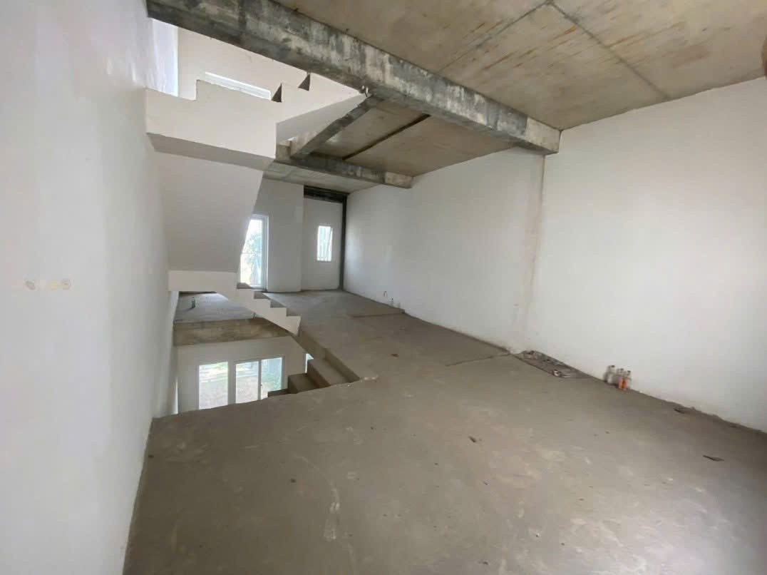 Cần bán Nhà mặt tiền Phường Phú Hữu, Quận 9, Diện tích 75m², Giá 8.7 Tỷ 6
