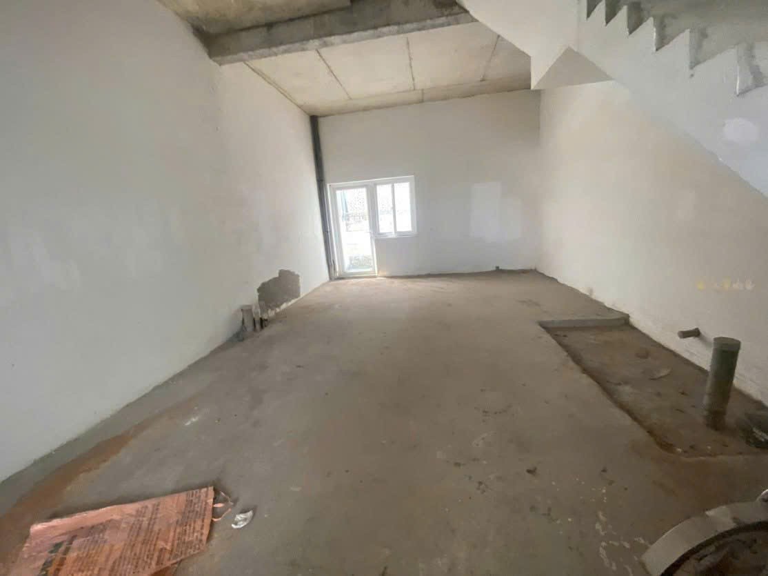 Cần bán Nhà mặt tiền Phường Phú Hữu, Quận 9, Diện tích 75m², Giá 8.7 Tỷ 2
