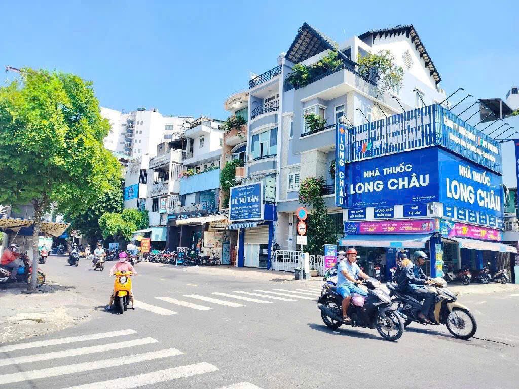 bán nhà mặt tiền 108 trần nhân tôn p 2  quận 10 nhà 3 lầu kd buôn bán giá chỉ 5 tỉ 5 4