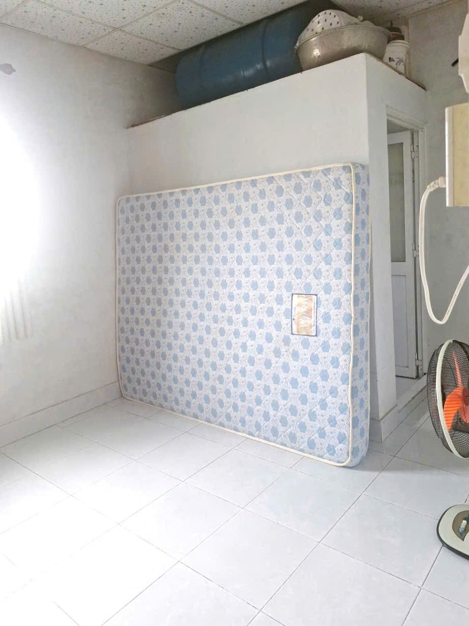 Nhà rẻ Quận 9, hẻm Xe Hơi, Diện tích 50m2, 2 tầng kiên cố, ở ngay chỉ 2.2 ty 2