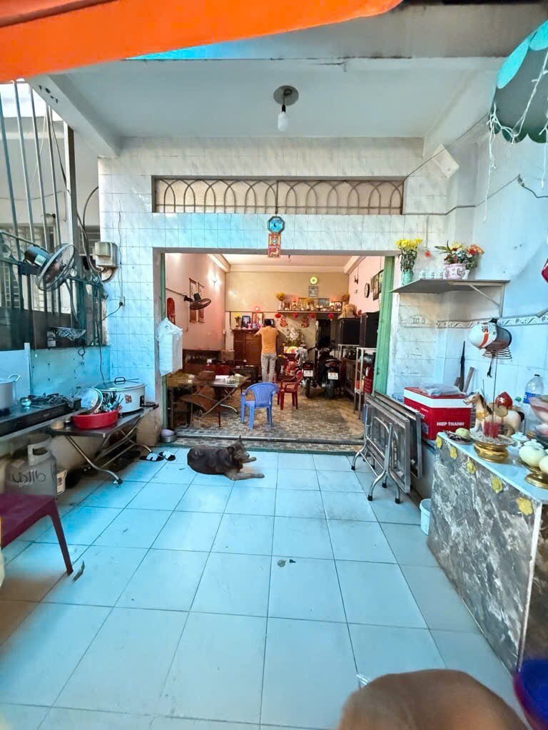 Bán nhà mặt tiền Tô Hiệu-ngang 4m-8PN-sổ vuông-khu dân trí-giá tốt 2